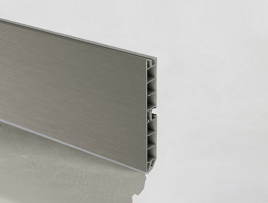 Цоколь пластиковий Scilm H=100 мм, L=4000 мм, нержавіюча сталь