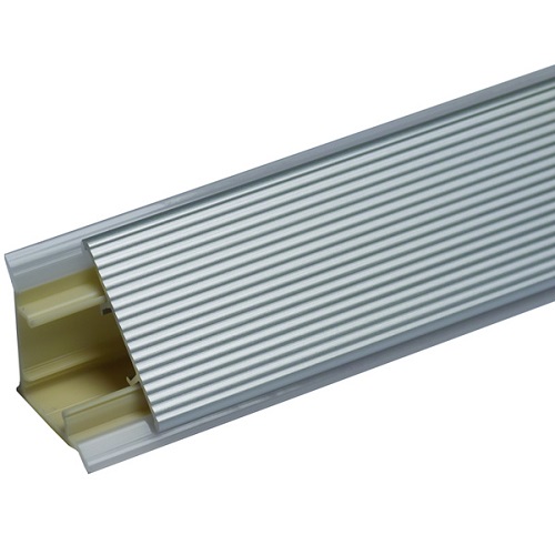 Плінтус трикутний рифлений Н=30 L=4000, алюміній анодований